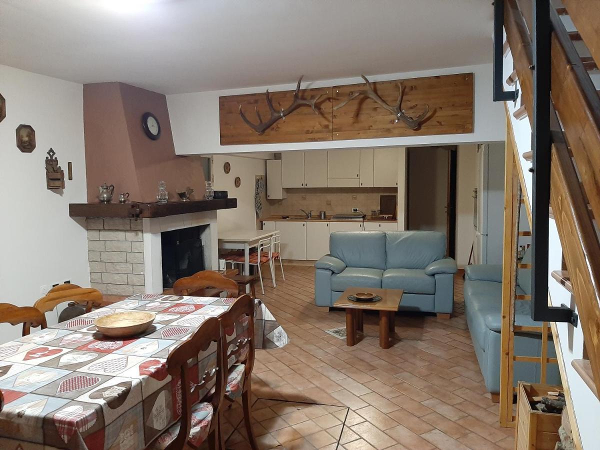 카스텔디상로 La Casa Di Walter E Rosa 빌라 외부 사진